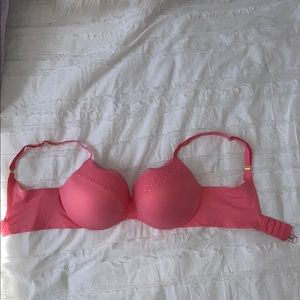 Victoria’s Secret incredible bra